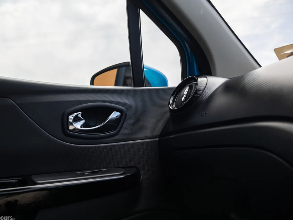 Renault Captur Hatchback, Petrol, 2014, Blue
