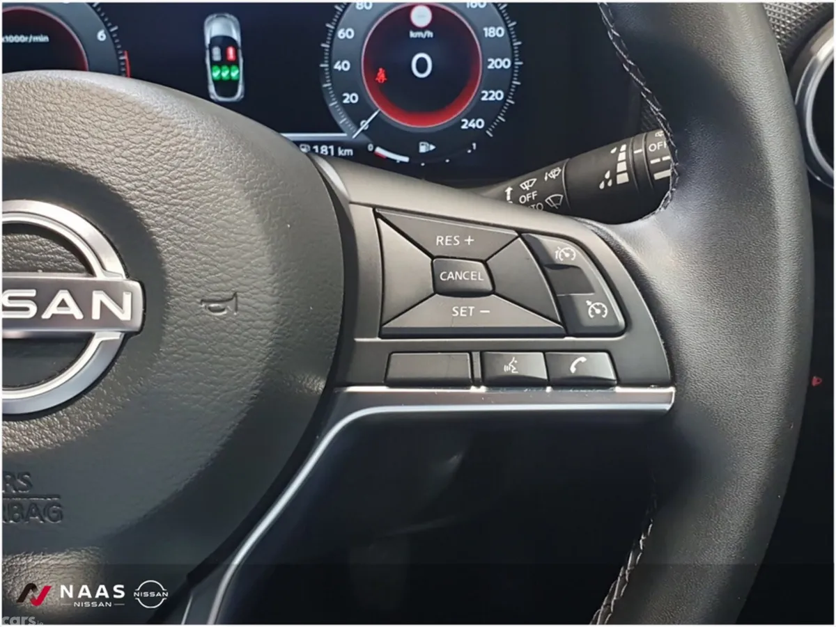 Nissan Juke MPV, Petrol, 2025, Blue