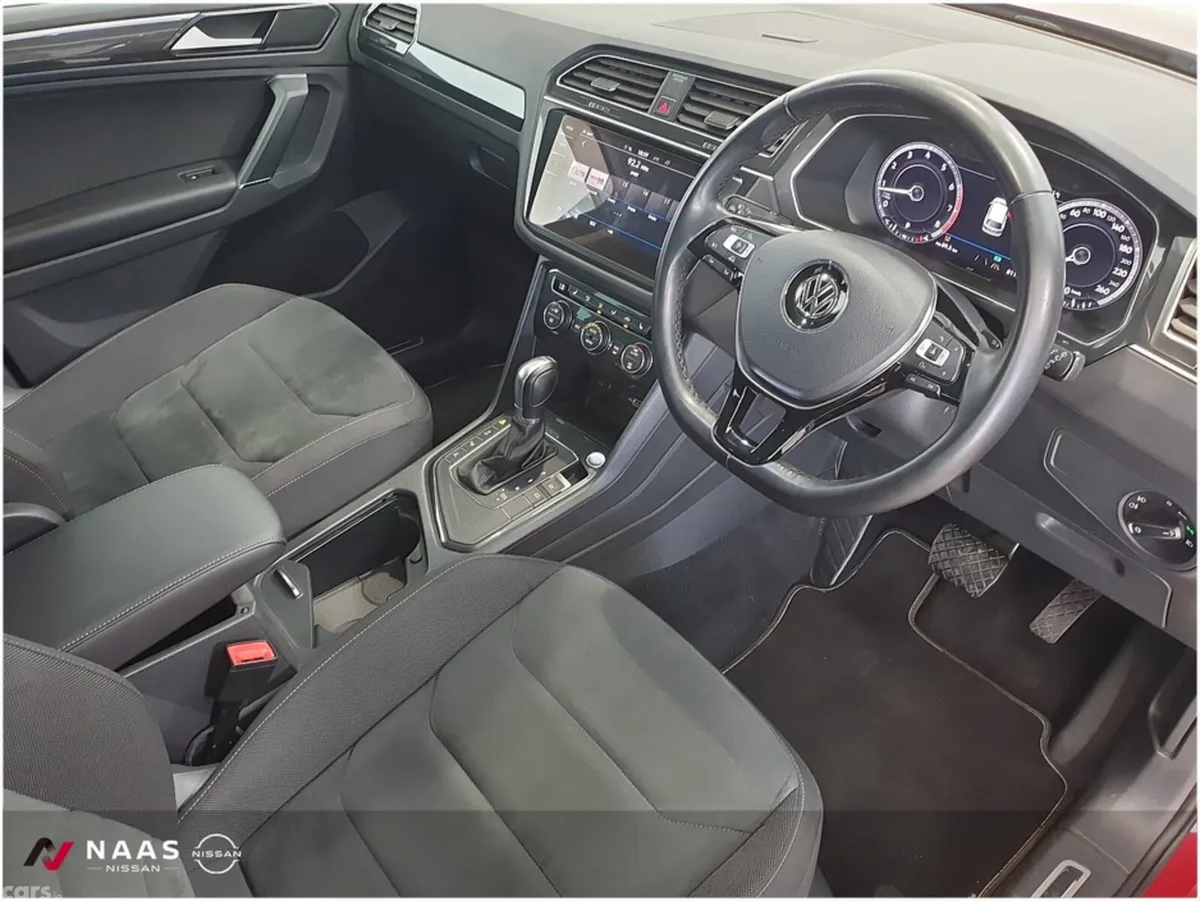 Volkswagen Tiguan SUV, Petrol, 2018, Red