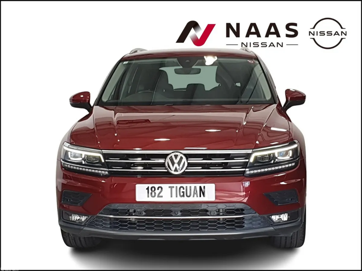 Volkswagen Tiguan SUV, Petrol, 2018, Red