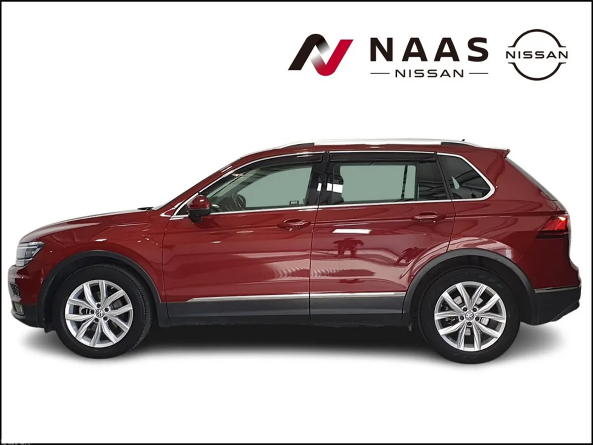 Volkswagen Tiguan SUV, Petrol, 2018, Red