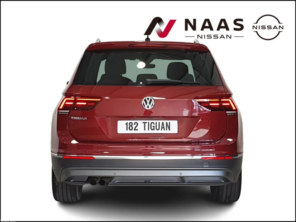 Volkswagen Tiguan SUV, Petrol, 2018, Red