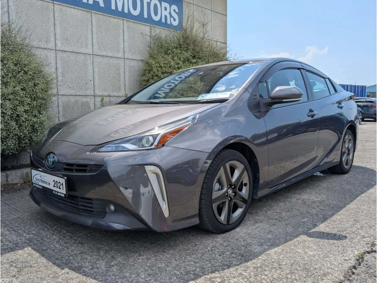 Toyota Prius Saloon, Petrol Hybrid, 2021, Grey
