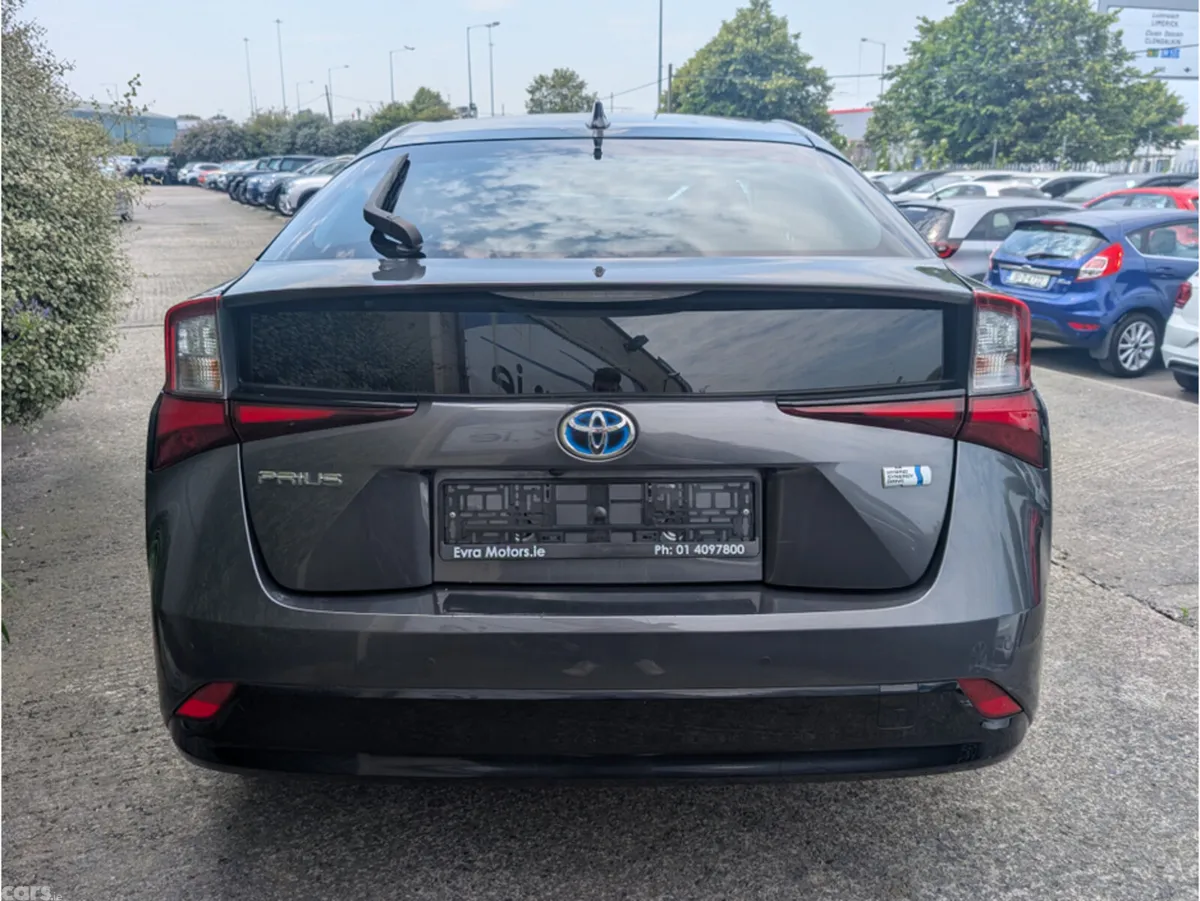 Toyota Prius Saloon, Petrol Hybrid, 2021, Grey