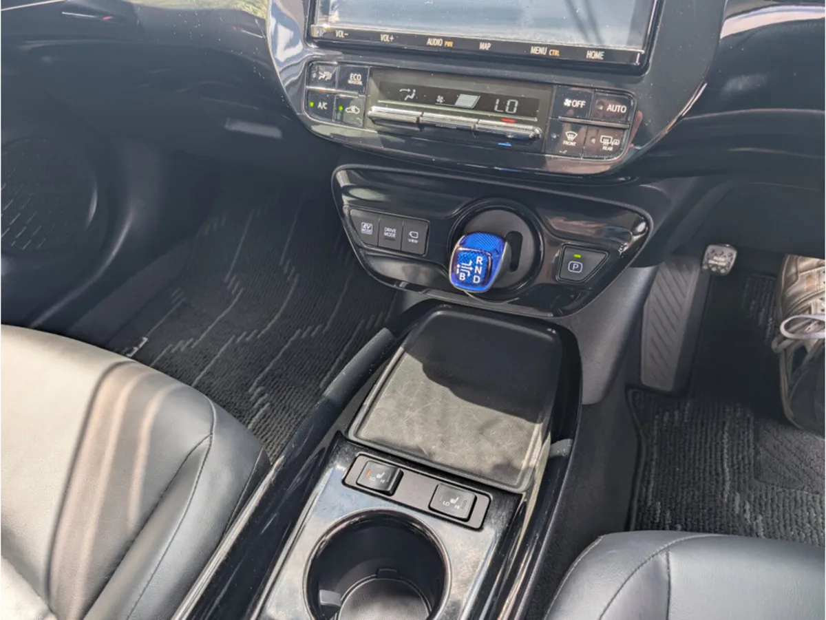 Toyota Prius Saloon, Petrol Hybrid, 2021, Grey