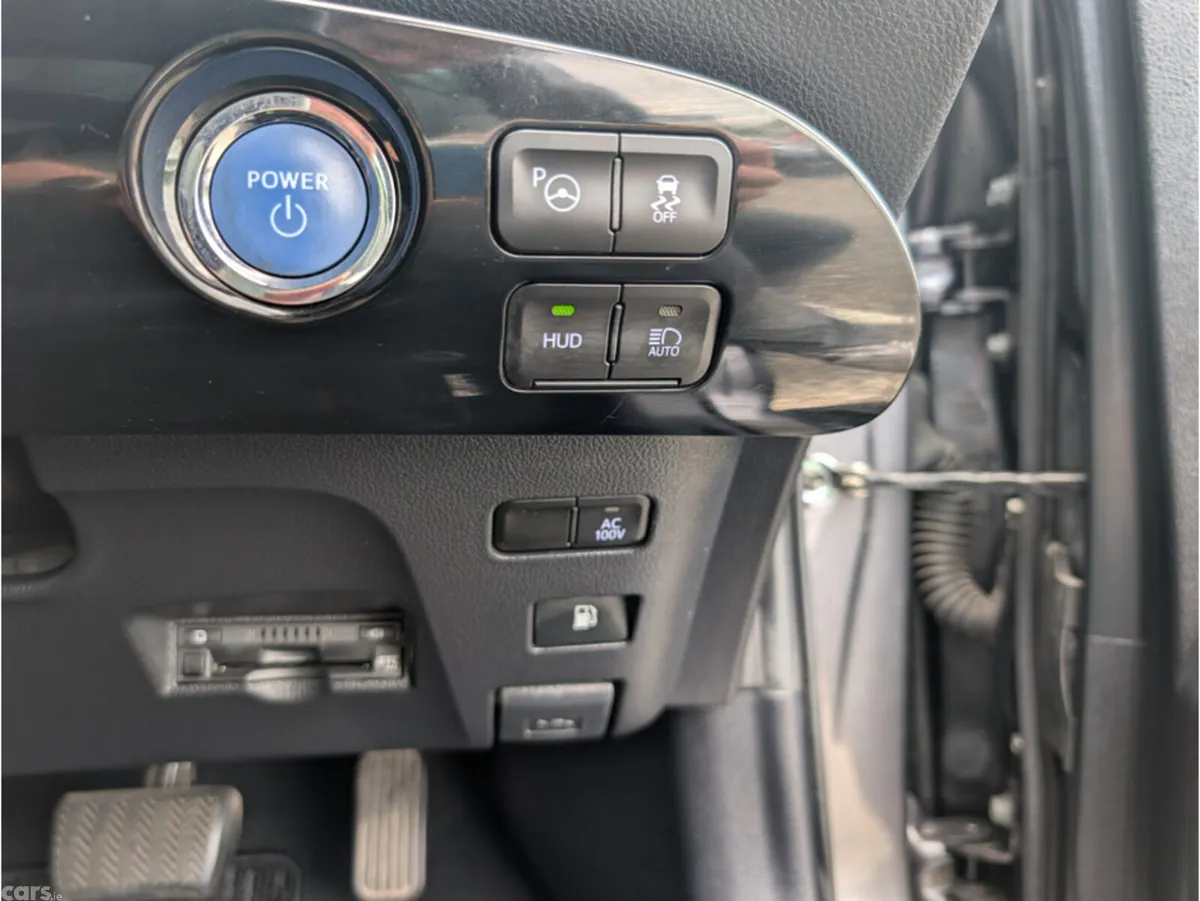 Toyota Prius Saloon, Petrol Hybrid, 2021, Grey