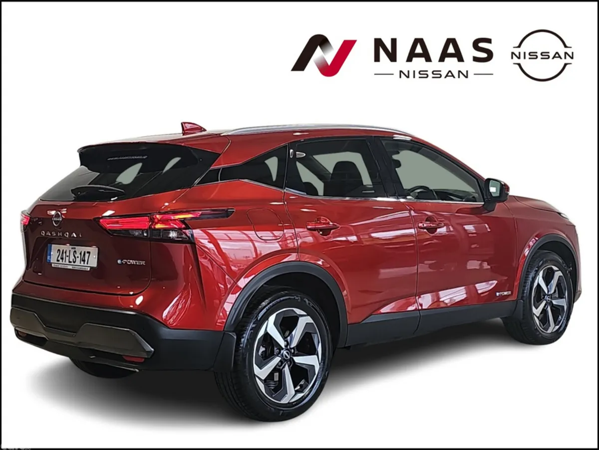 Nissan Qashqai MPV, Petrol, 2024, Red