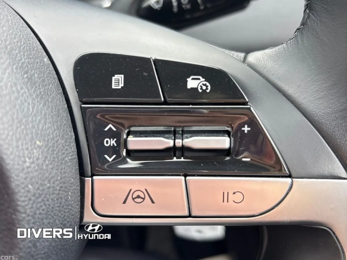 Hyundai Tucson MPV, Diesel, 2022, Brown