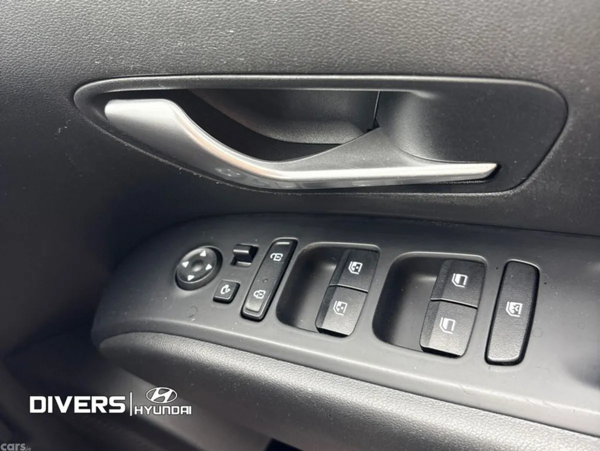 Hyundai Tucson MPV, Diesel, 2022, Brown