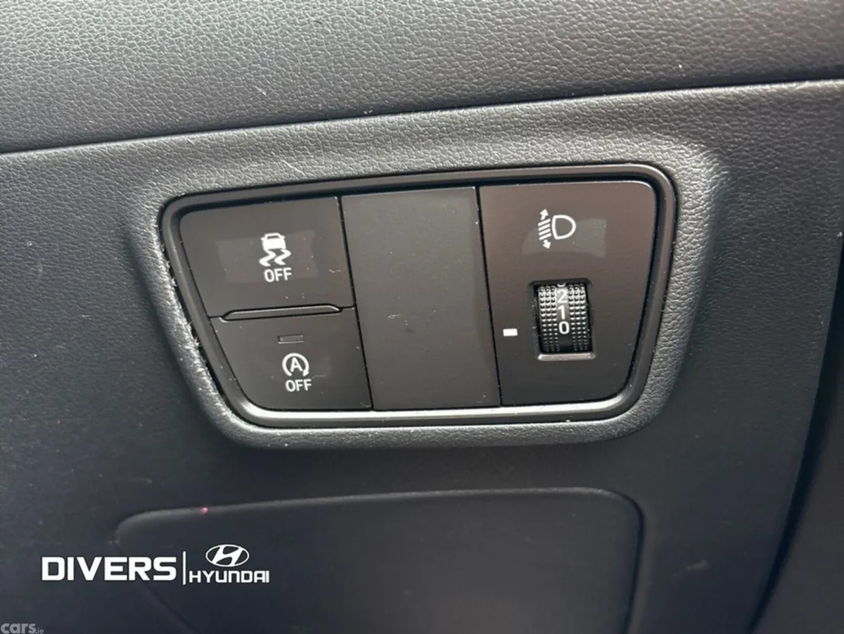 Hyundai Tucson MPV, Diesel, 2022, Brown