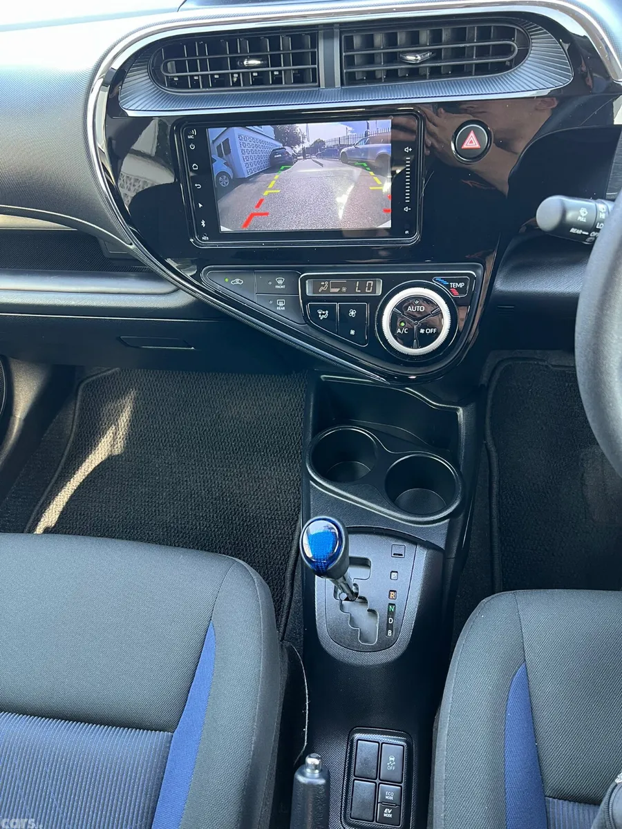 Toyota Aqua Hatchback, Petrol Hybrid, 2021, White