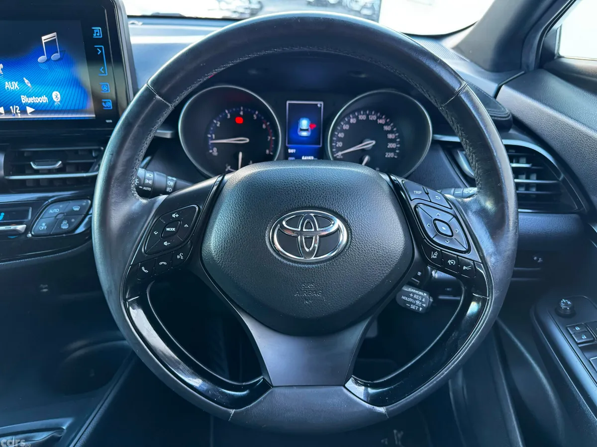 Toyota C-HR SUV, Petrol, 2017, White