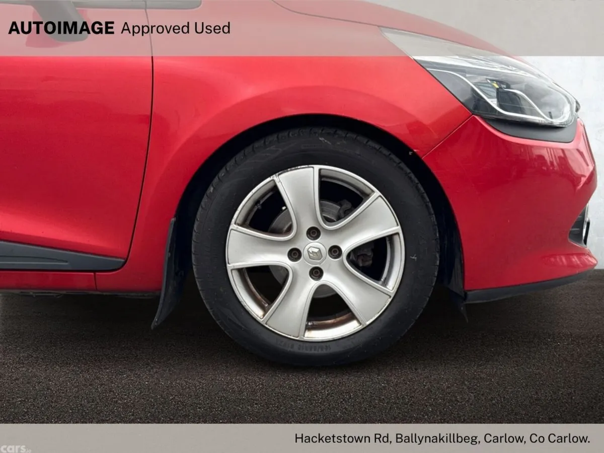 Renault Clio Hatchback, Petrol, 2014, Red
