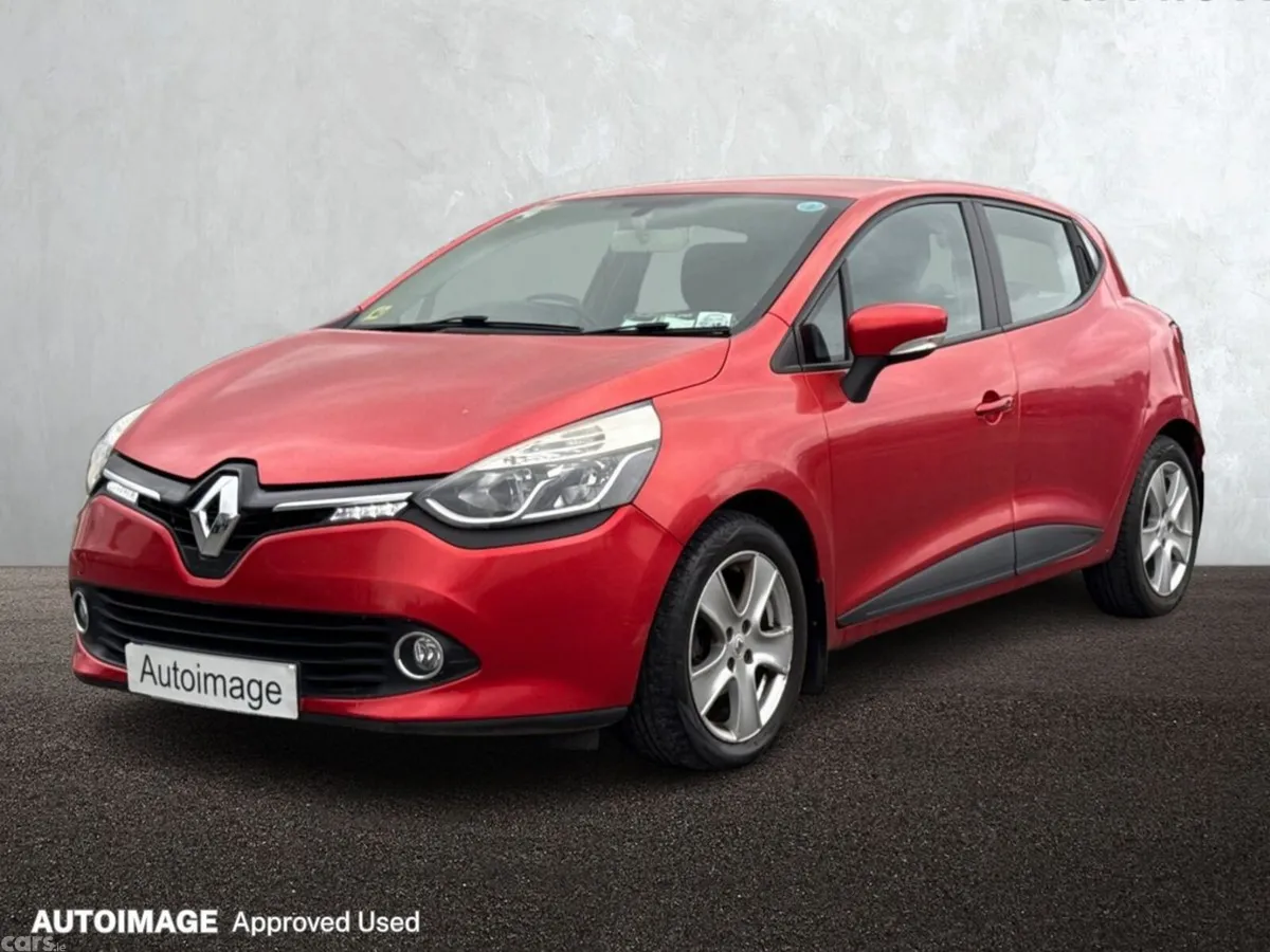 Renault Clio Hatchback, Petrol, 2014, Red