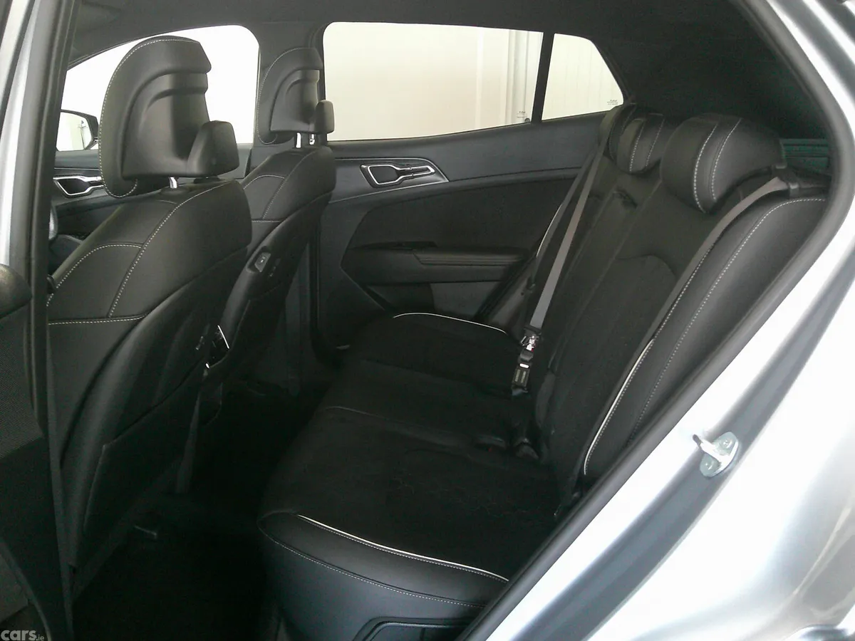 Kia Sportage SUV, Petrol Plug-in Hybrid, 2023, Silver