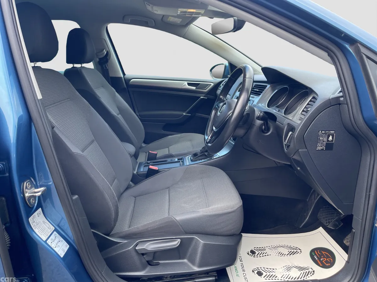 Volkswagen Golf Hatchback, Petrol, 2017, Blue