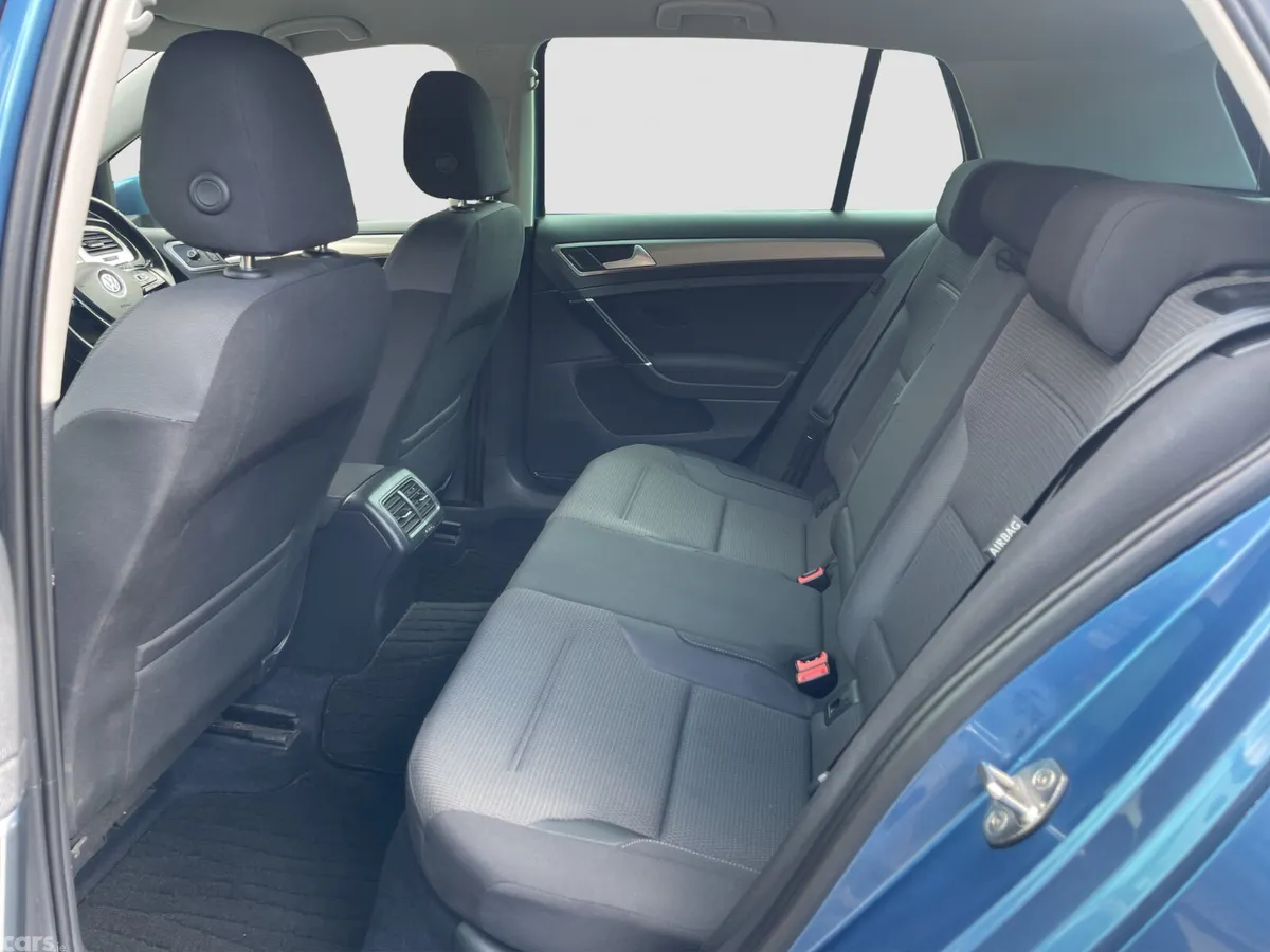Volkswagen Golf Hatchback, Petrol, 2017, Blue