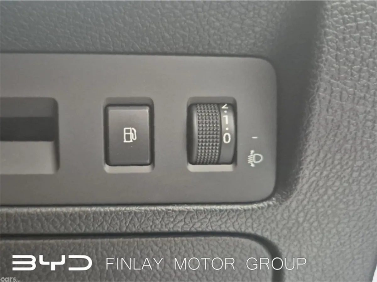 BYD SEAL U SUV, Petrol Plug-in Hybrid, 2026, White