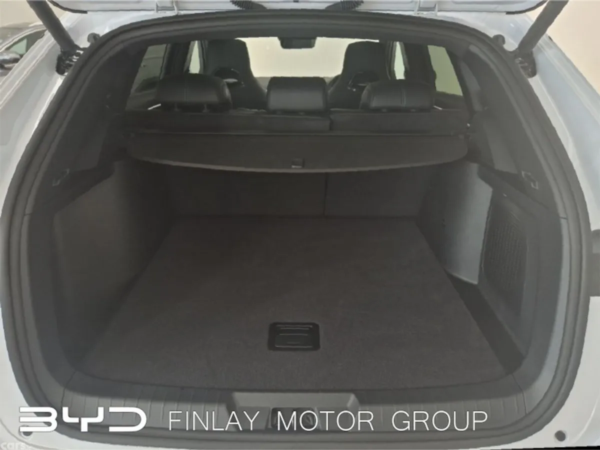 BYD SEAL U SUV, Petrol Plug-in Hybrid, 2026, White