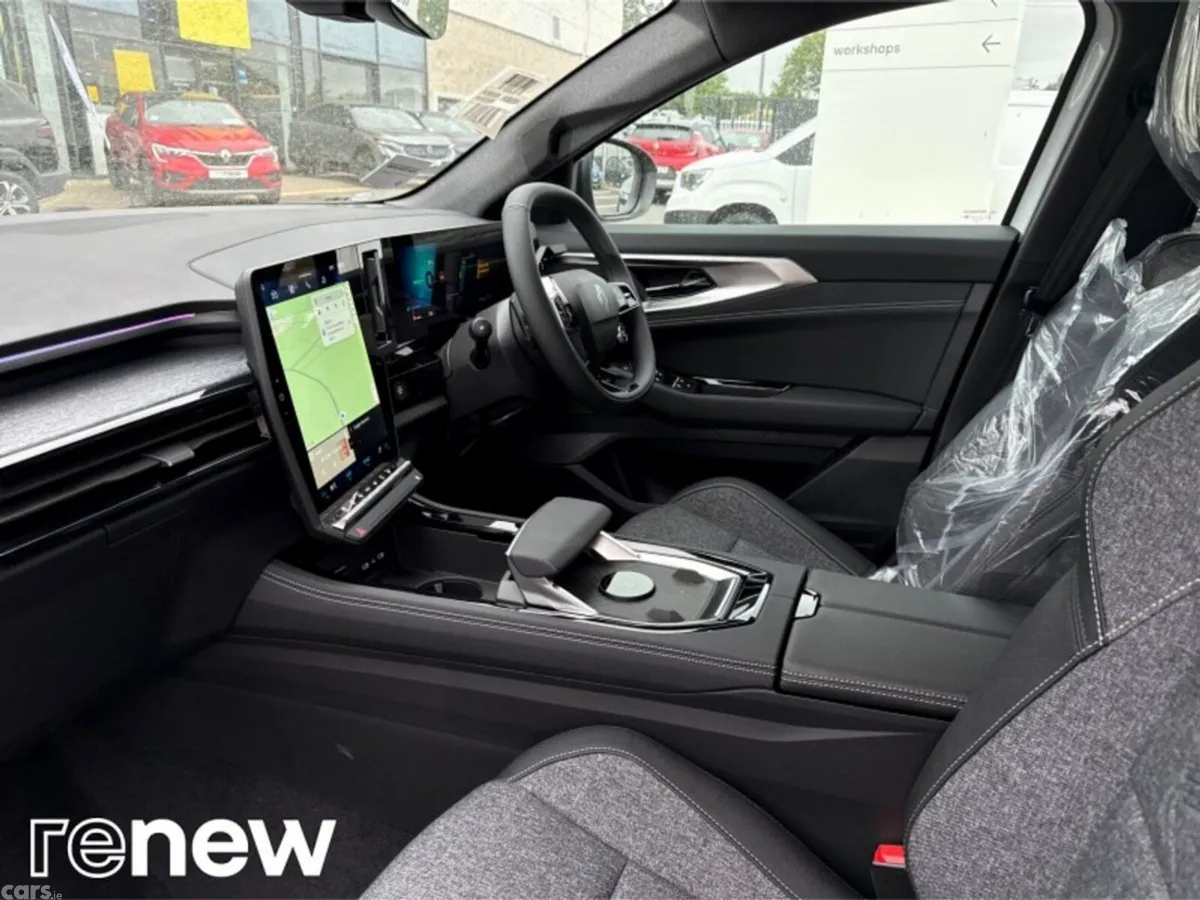 Renault Austral SUV, Petrol Hybrid, 2026, White
