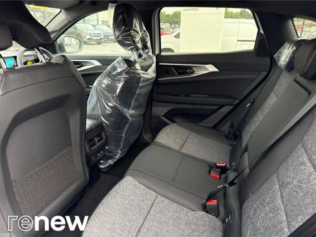 Renault Austral SUV, Petrol Hybrid, 2026, White