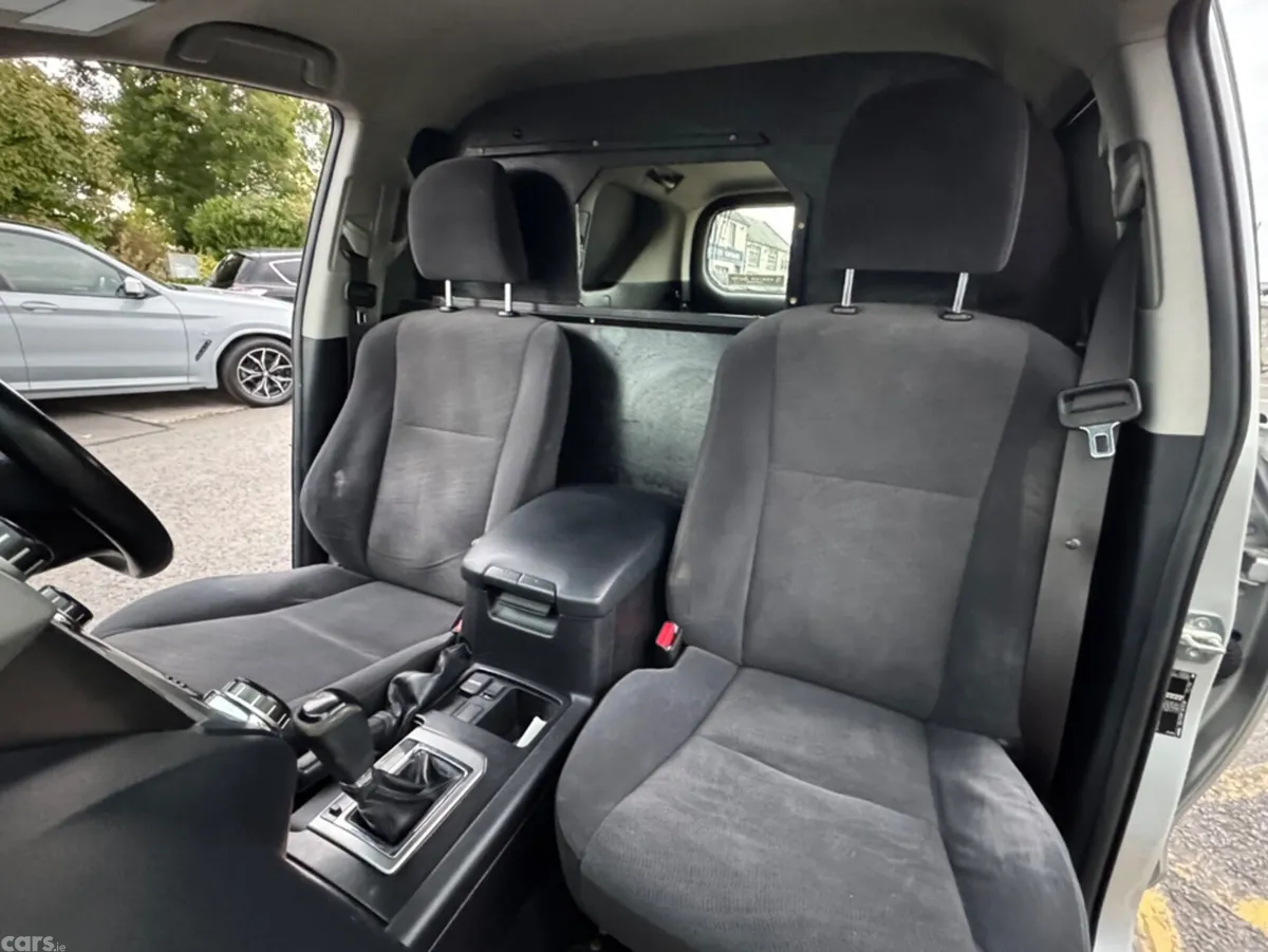 Toyota Land Cruiser SUV, Diesel, 2016, Silver