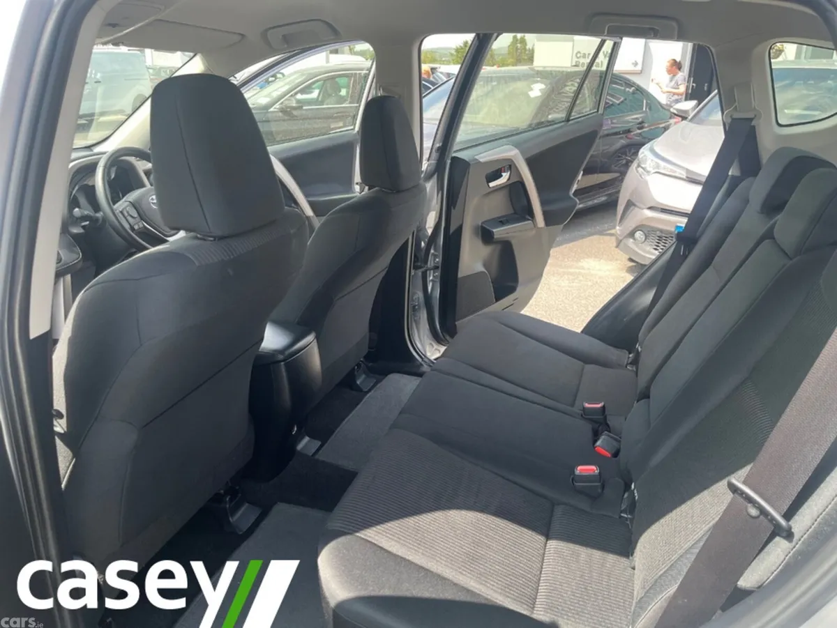 Toyota RAV4 MPV, Diesel, 2017, Grey