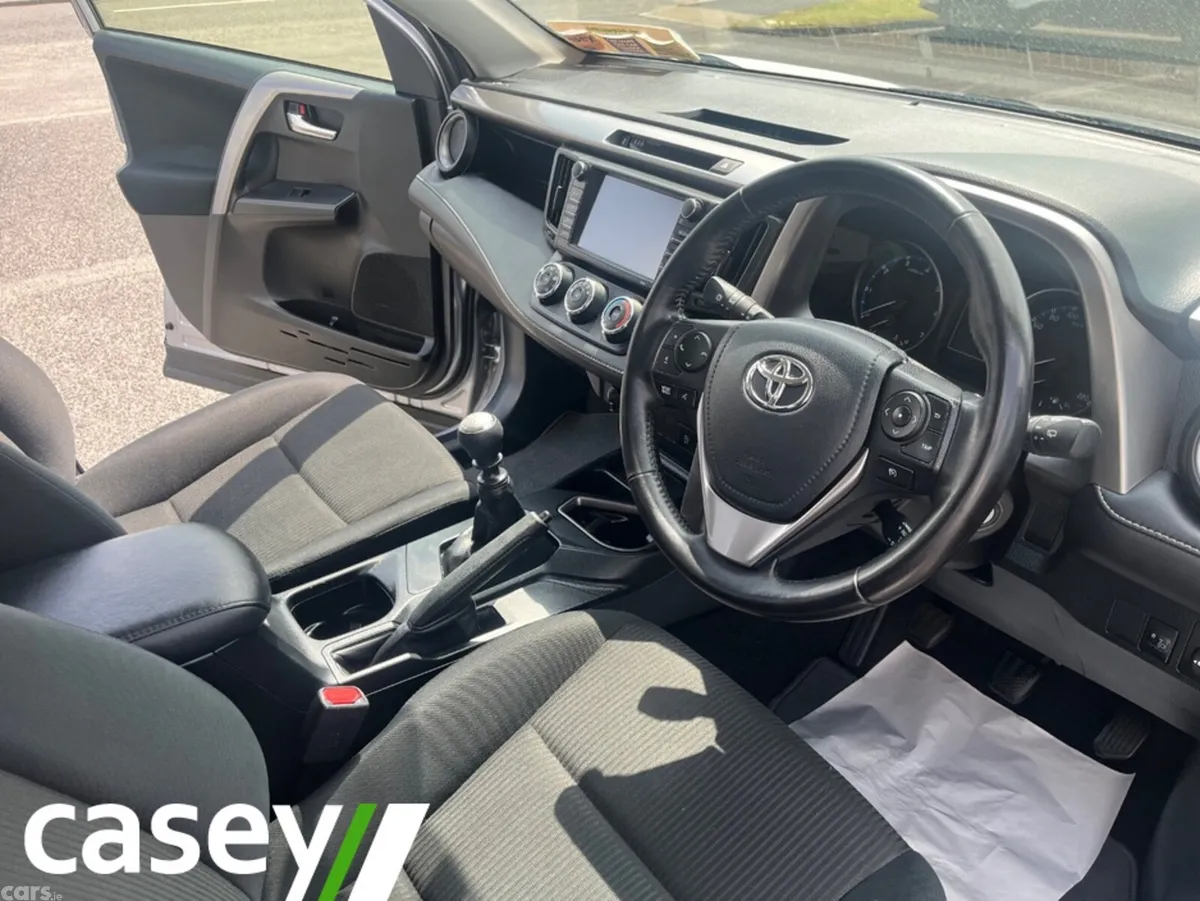 Toyota RAV4 MPV, Diesel, 2017, Grey