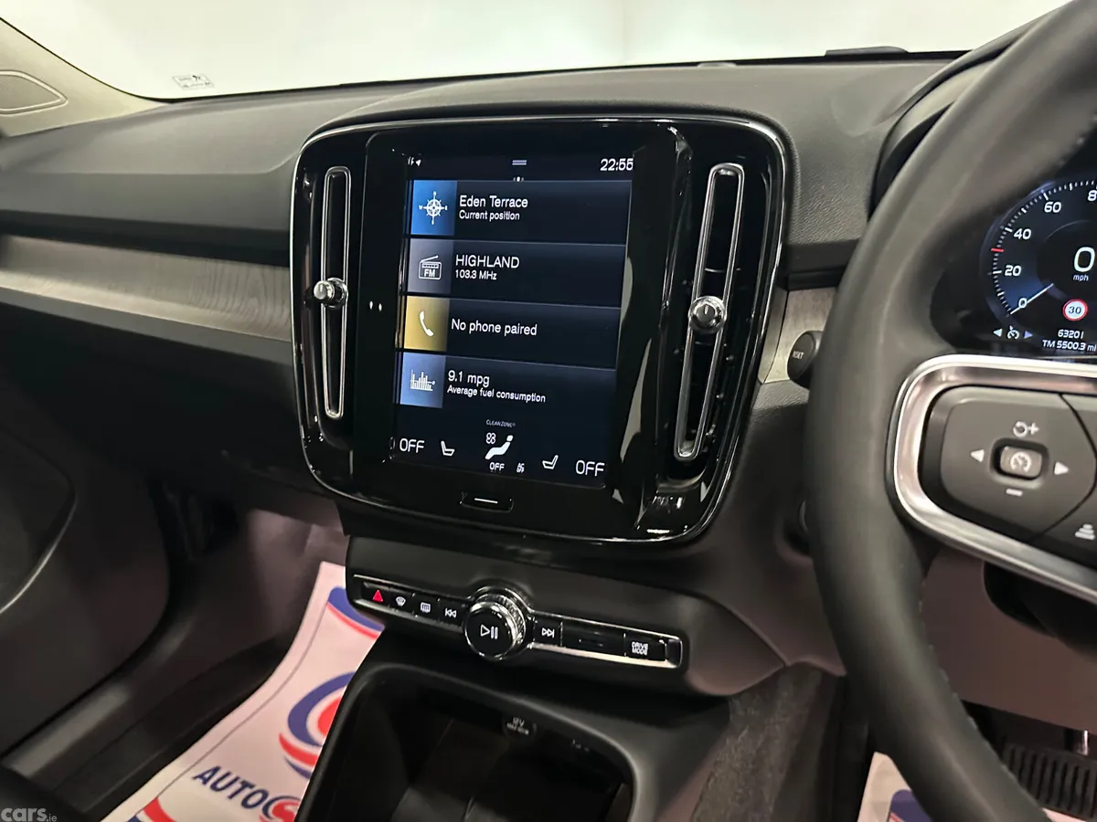 Volvo XC40 SUV, Petrol Hybrid, 2022, Silver