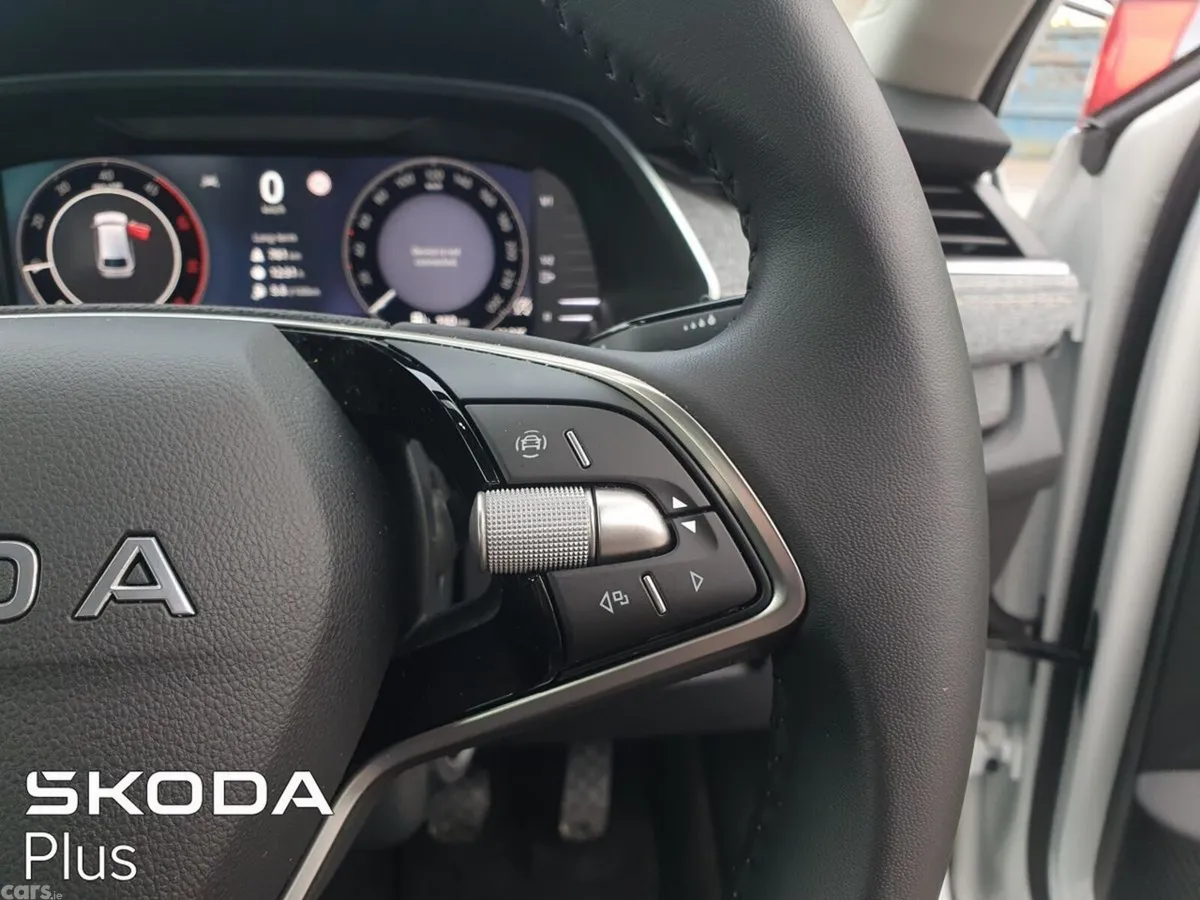 Skoda Octavia Estate, Diesel, 2025, White