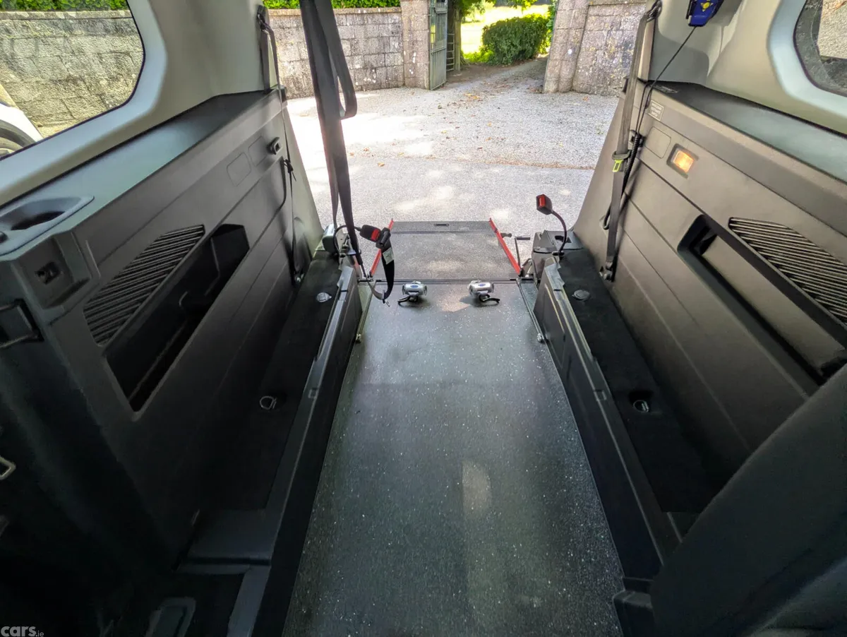 Peugeot Rifter MPV, Diesel, 2023, Grey