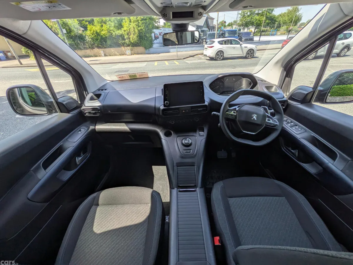 Peugeot Rifter MPV, Diesel, 2023, Grey