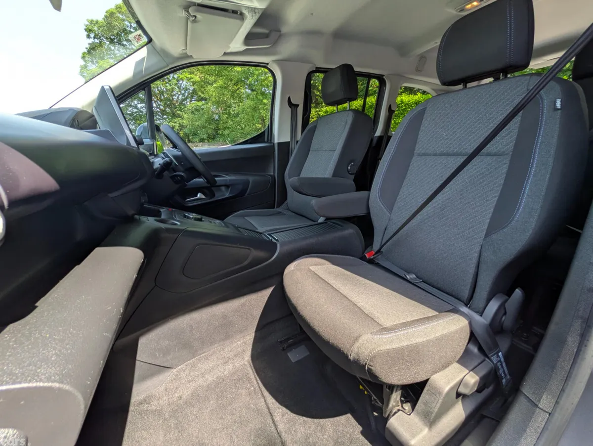 Peugeot Rifter MPV, Diesel, 2023, Grey