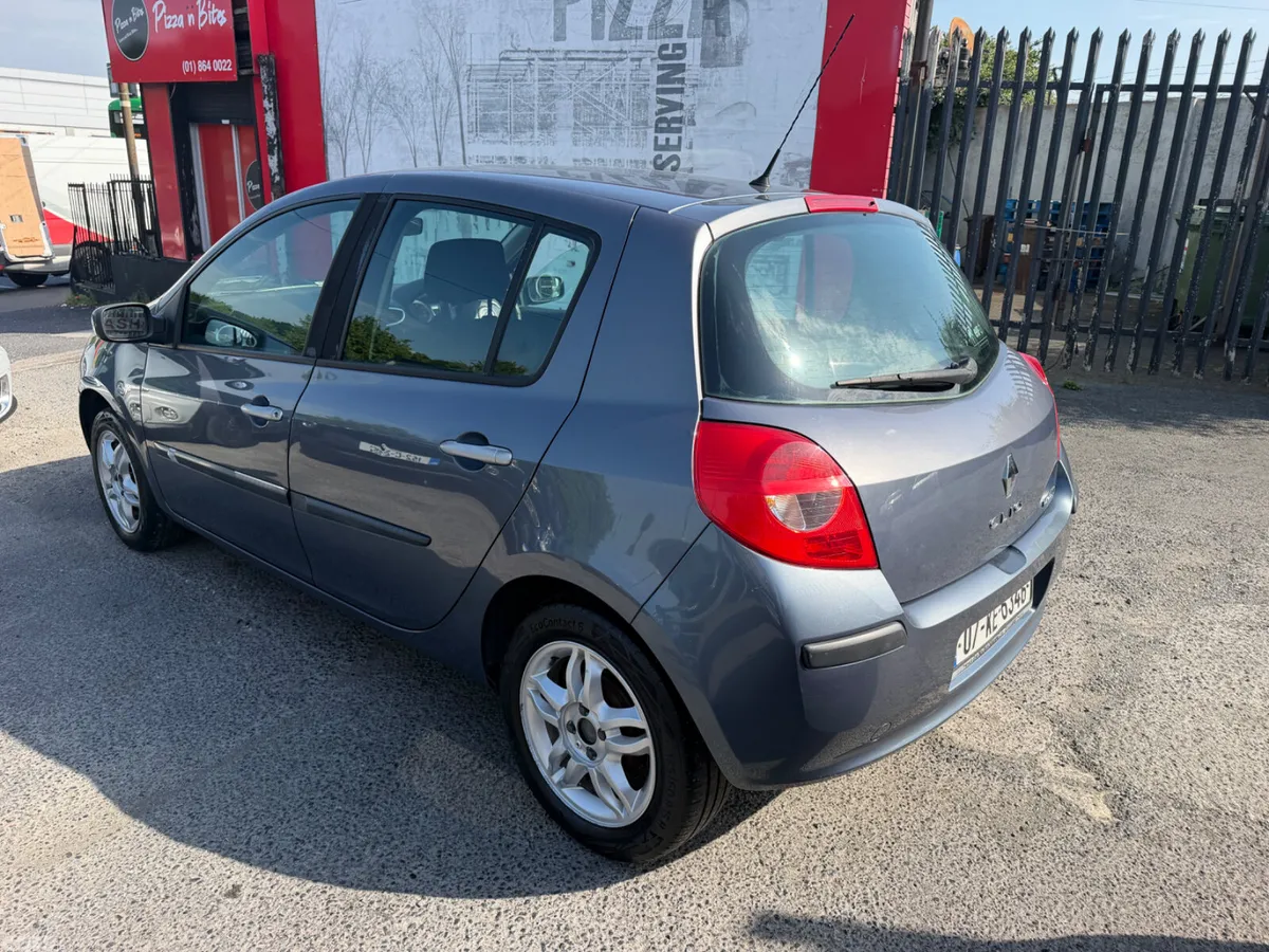 Renault Clio Hatchback, Petrol, 2007, Silver