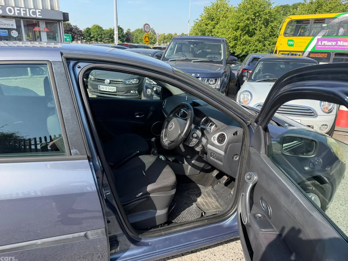 Renault Clio Hatchback, Petrol, 2007, Silver