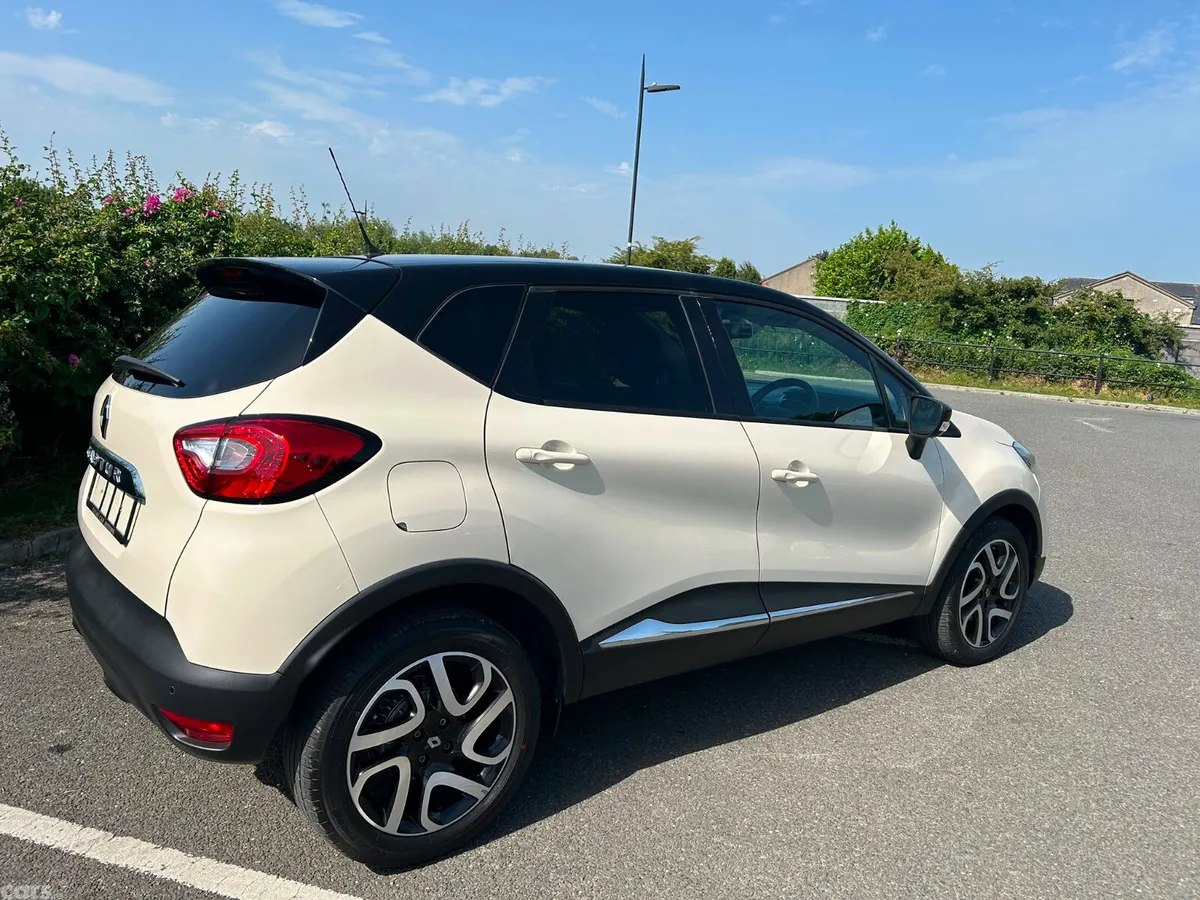 Renault Captur Hatchback, Petrol, 2016, Beige