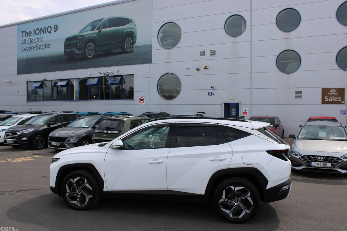 Hyundai Tucson SUV, Petrol Hybrid, 2022, White