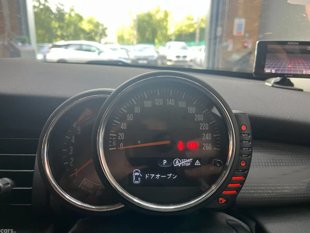 Mini Cooper Hatchback, Diesel, 2017, Red