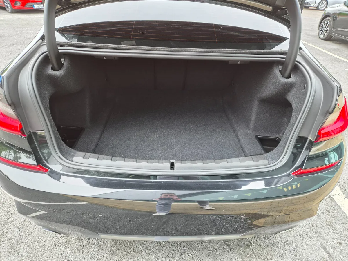 BMW 3-Series Saloon, Diesel, 2019, Black