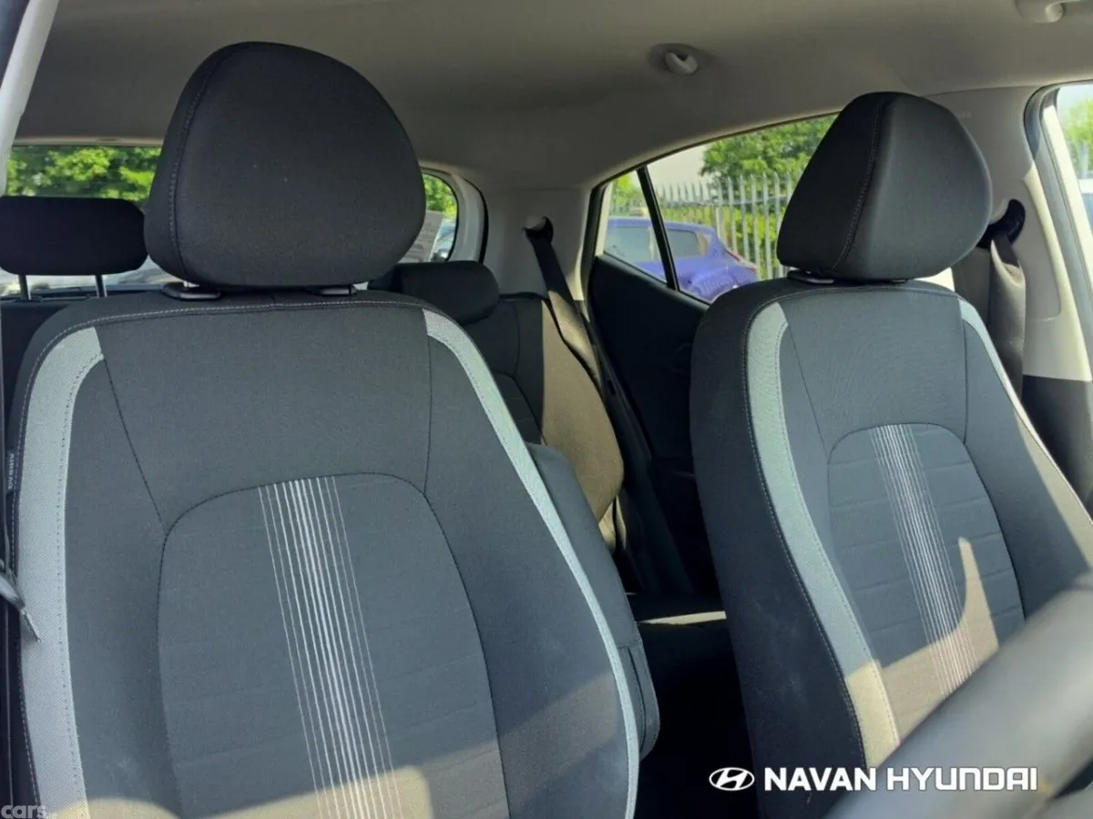 Hyundai i10 Hatchback, Petrol, 2025, White