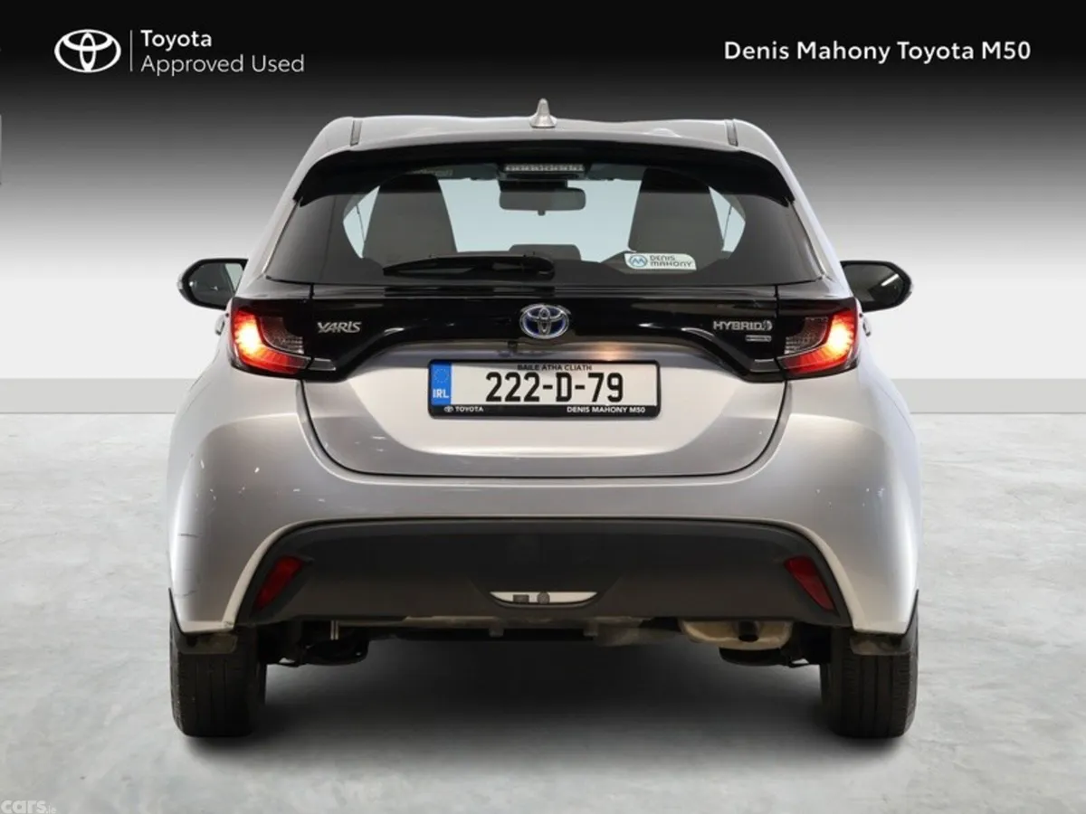 Toyota Yaris Hatchback, Petrol Hybrid, 2022, Silver