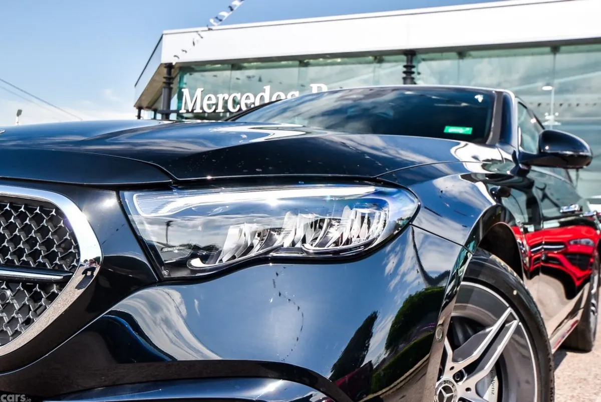 Mercedes-Benz E-Class Saloon, Diesel Plug-in Hybrid, 2026, Black