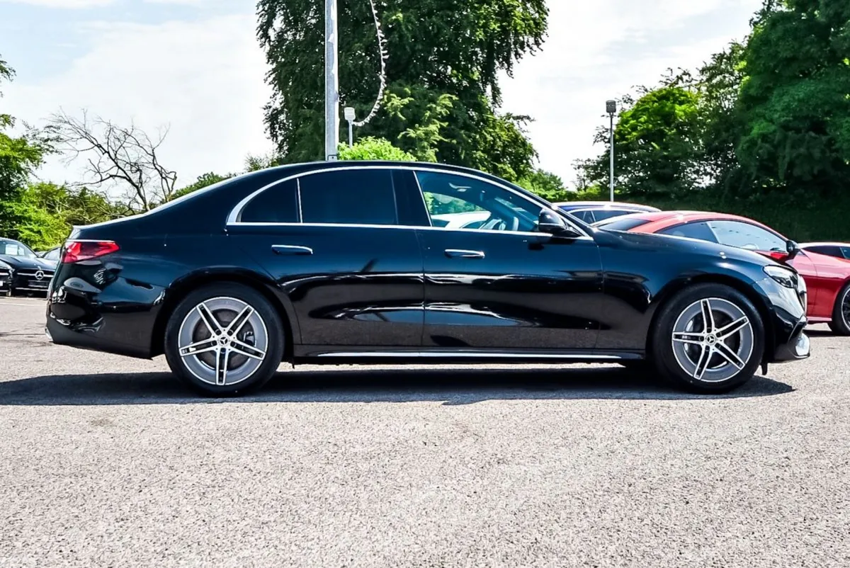 Mercedes-Benz E-Class Saloon, Diesel Plug-in Hybrid, 2026, Black