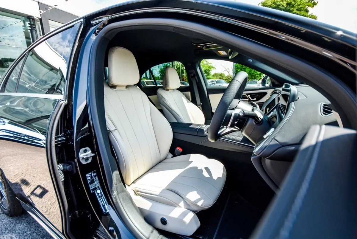 Mercedes-Benz E-Class Saloon, Diesel Plug-in Hybrid, 2026, Black