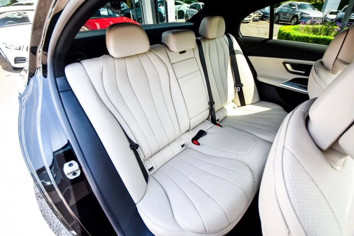 Mercedes-Benz E-Class Saloon, Diesel Plug-in Hybrid, 2026, Black