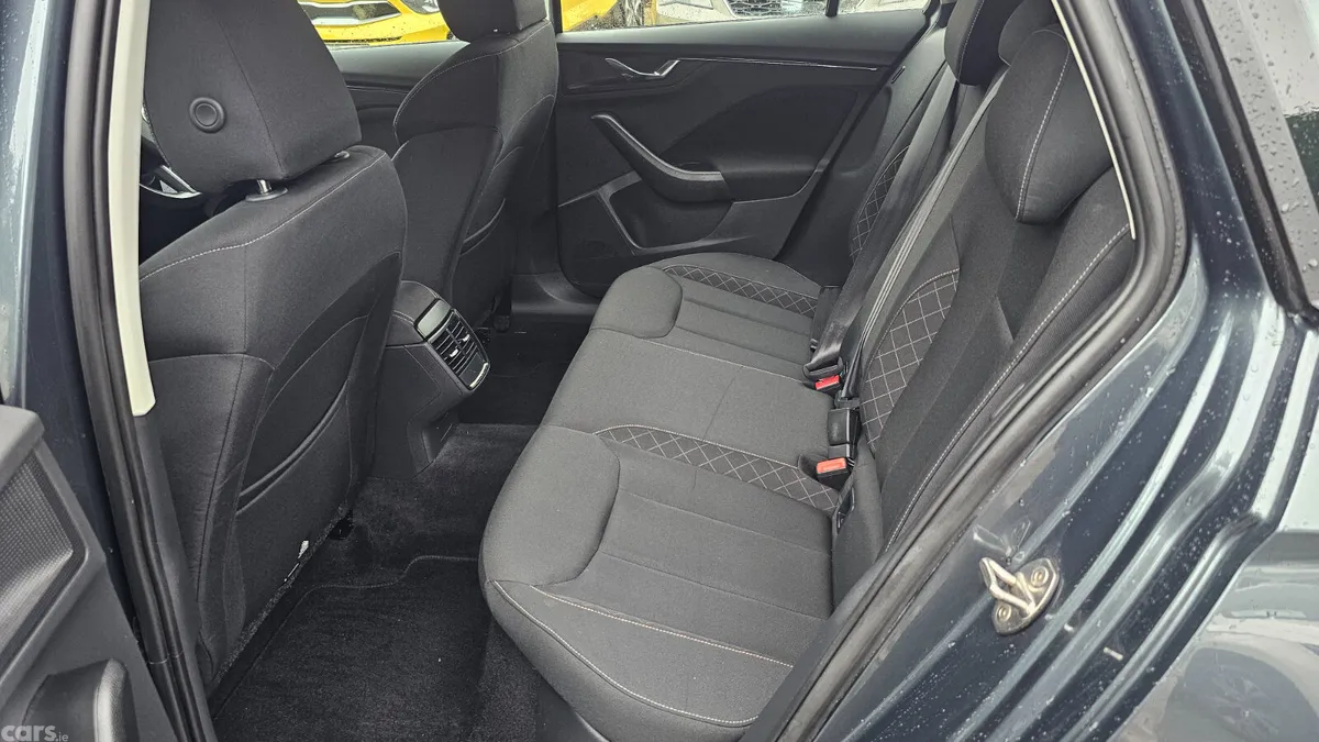 Skoda Kamiq Hatchback, Petrol, 2020, Grey