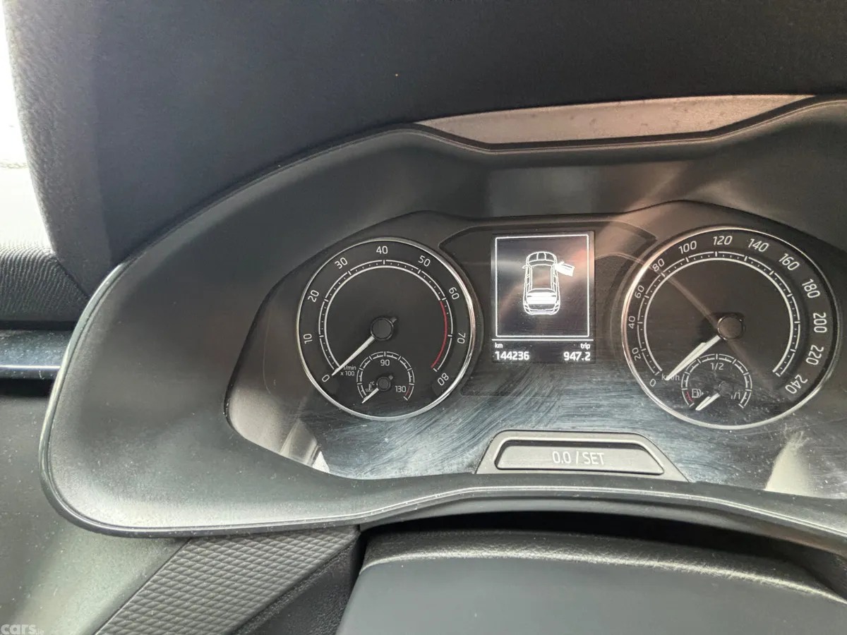 Skoda Kamiq Hatchback, Petrol, 2022, Grey