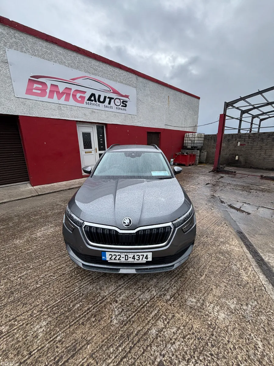 Skoda Kamiq Hatchback, Petrol, 2022, Grey