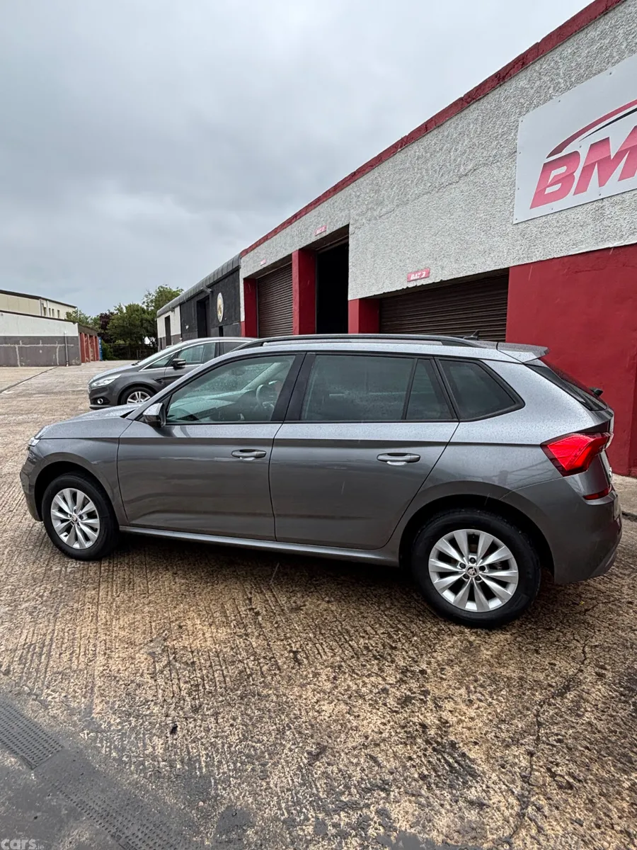 Skoda Kamiq Hatchback, Petrol, 2022, Grey