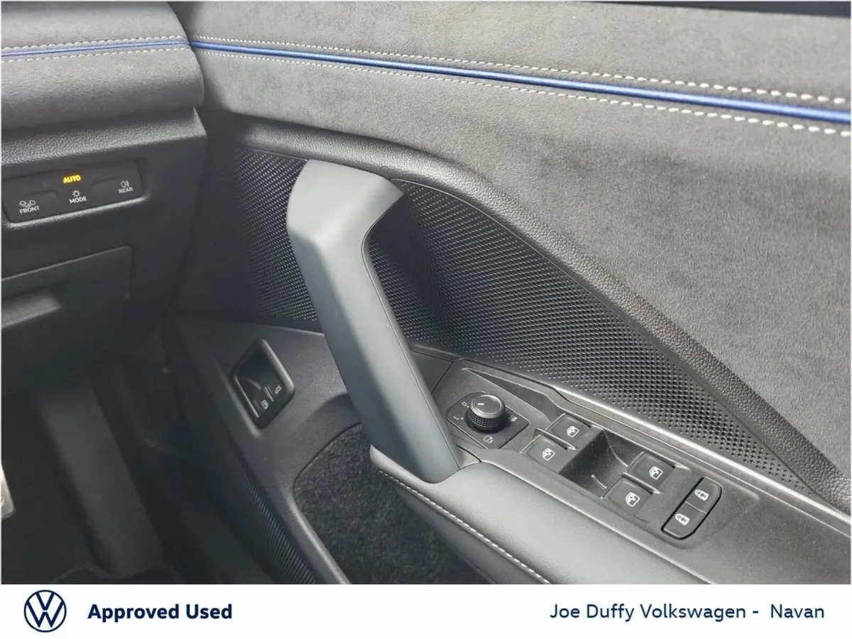 Volkswagen Tayron SUV, Petrol Plug-in Hybrid, 2026, White
